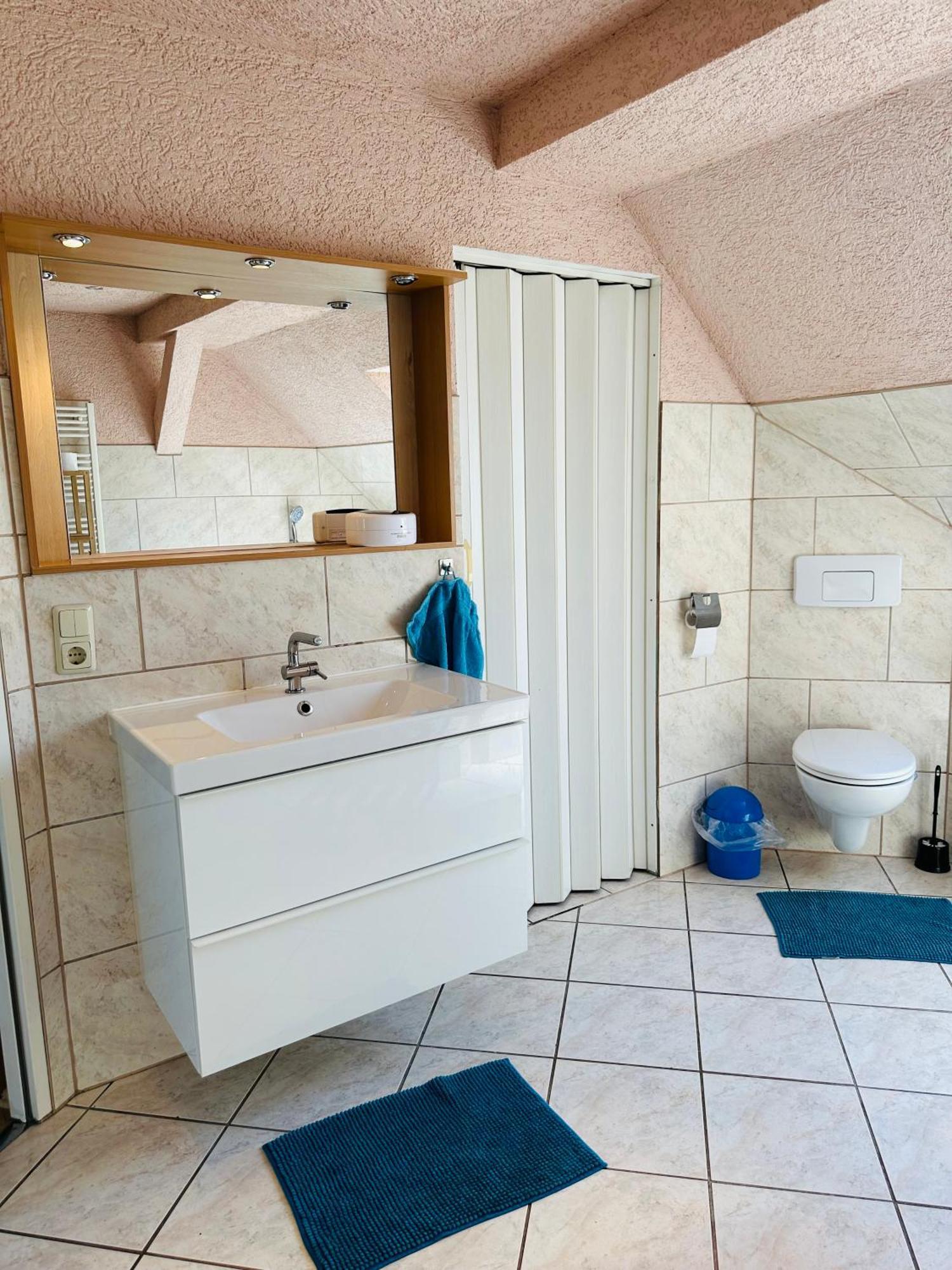 Monteurwohnung Am Flughafen シュクロイディッツ エクステリア 写真